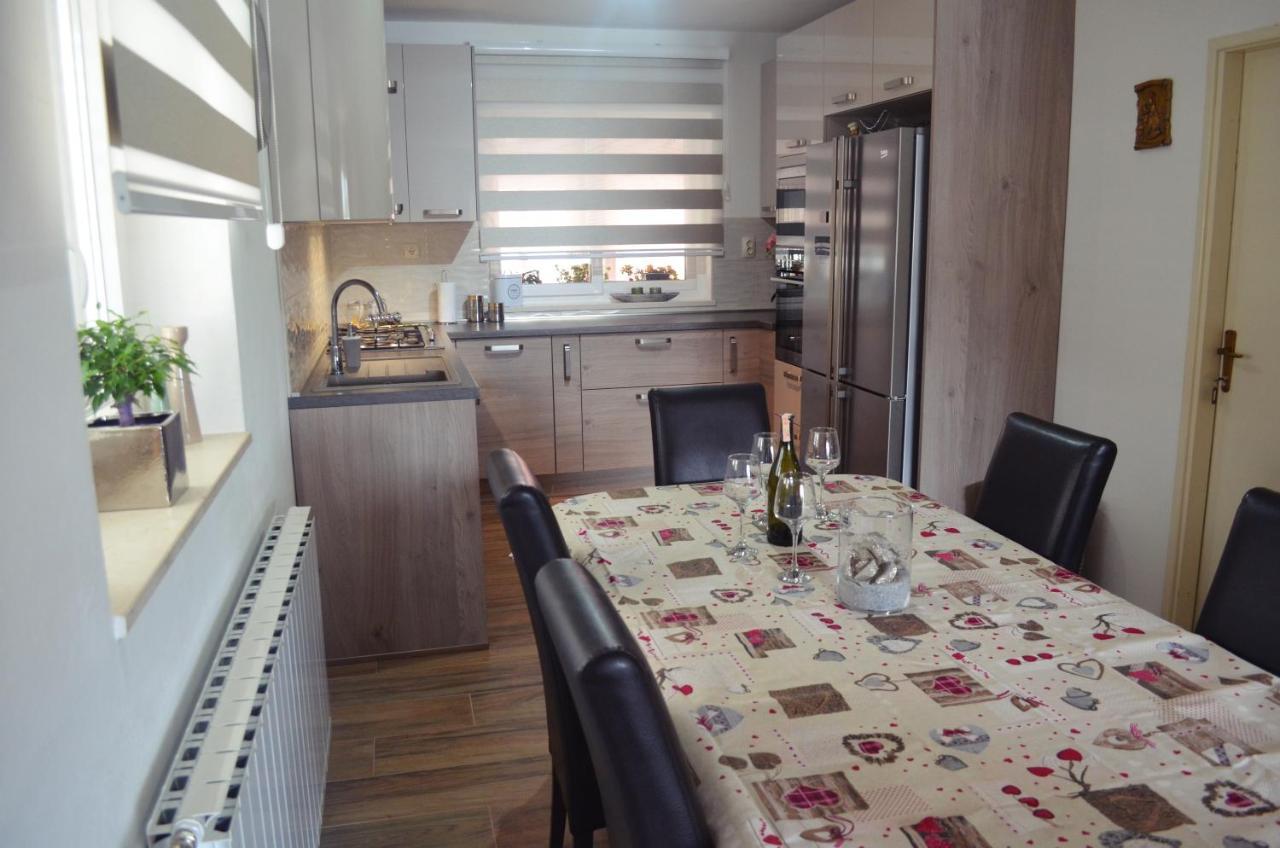 Apartments Rina - Kneze Račišće Kültér fotó