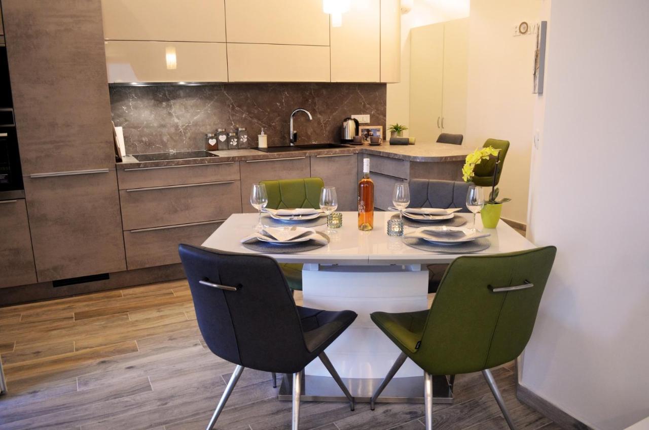 Apartments Rina - Kneze Račišće Kültér fotó